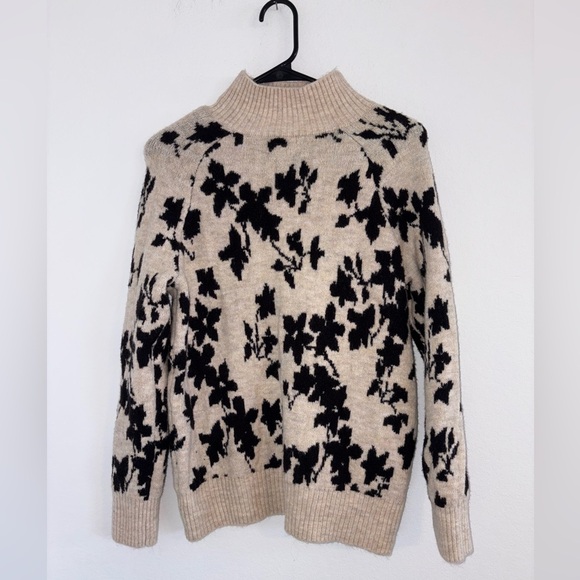 Liz Claiborne Mock Neck Beige Black Floral Sweater - Picture 8 of 14